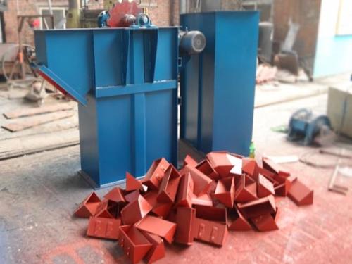 ne板鏈斗式提升機(jī)選面素制很多方受斗