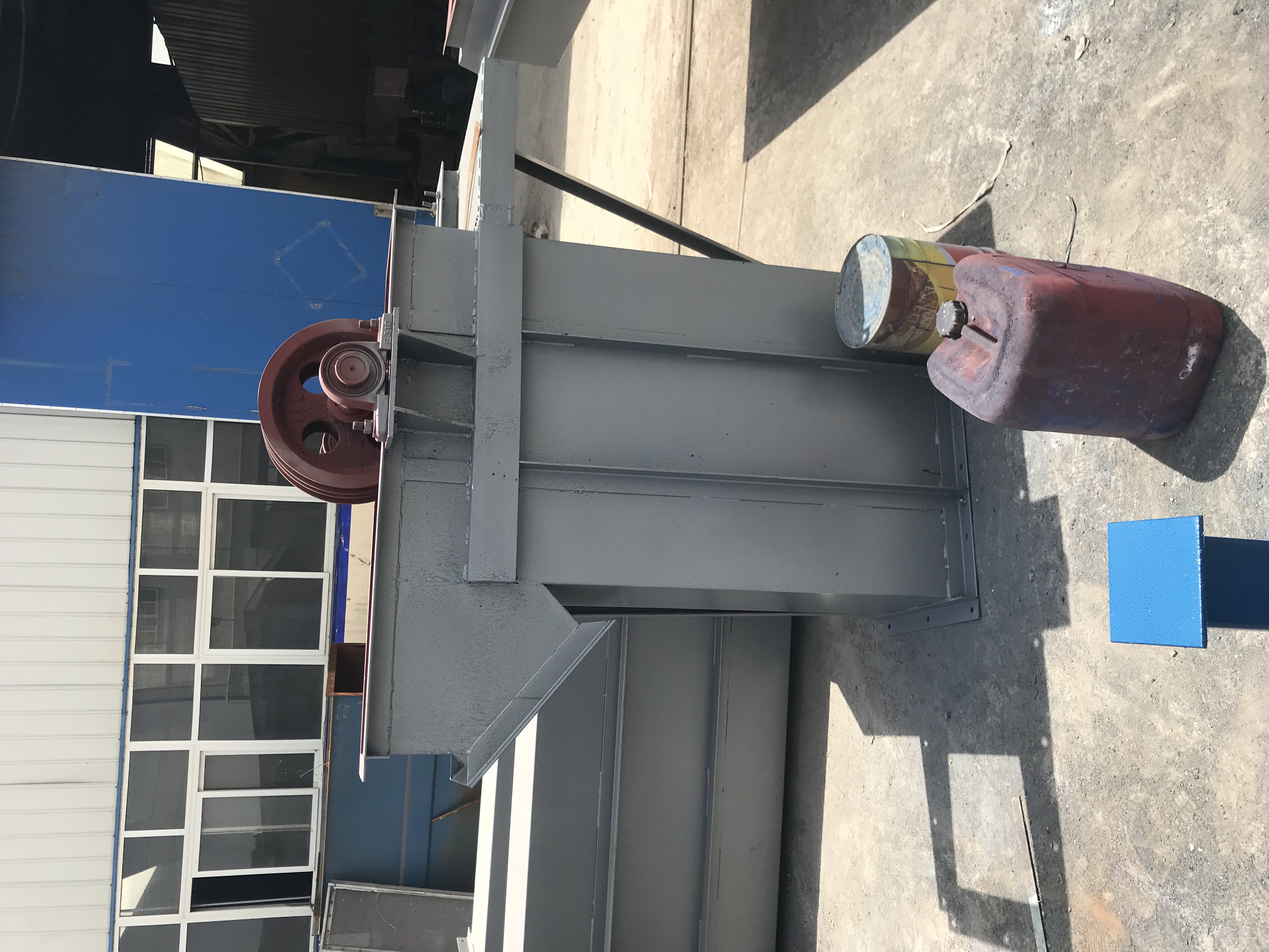 斗式提升機(jī)剎車、逆止、密封、潤滑問題都需要在設(shè)計